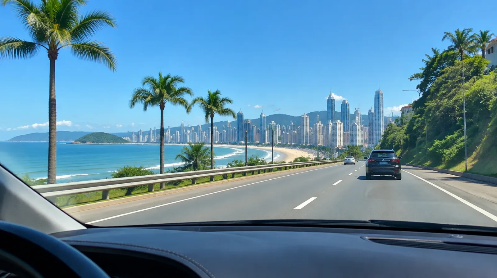 rodovia litorânea saindo do aeroporto de Navegantes rumo a Balneário Camboriú