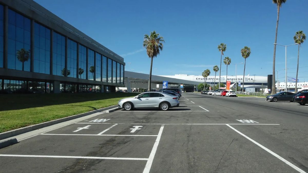 Garageinn Viracopos: 1 km do terminal, van de 3 minutos e quanto custa a pressa